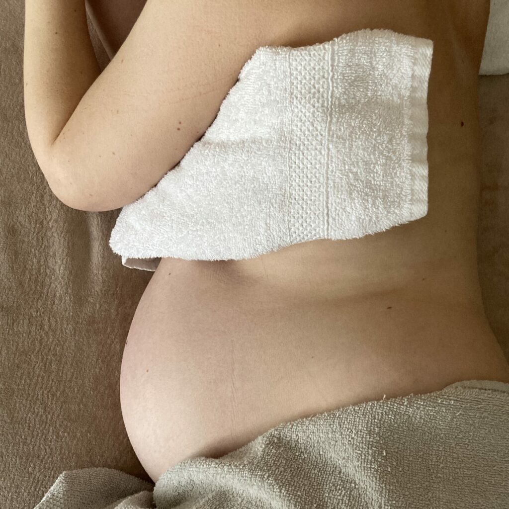 Massage femme enceinte, future maman La caillère St Hilaire 